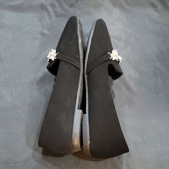 BRAND NEW WELLSFOUNTN WOMEN'S RHINESTONE DECOR  FAUX SUEDE FLAT SHOE - Picture 7 of 16